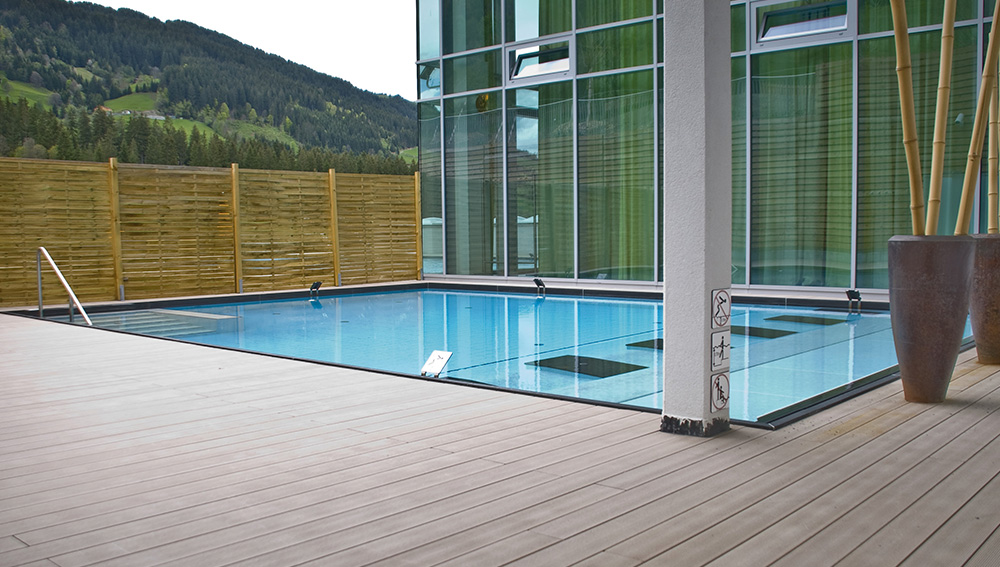 eHolz_transform-your-backyard-with-a-decking-swimming-pool-a-perfect-oasis-for-summer